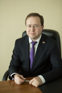 Эдуард Вафин провел прием населения в г. Бавлы в режиме видеконференции