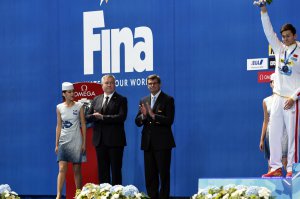 Марсель Имамов наградил призеров Чемпионата мира по водным видам спорта Марсель Имамов наградил призеров Чемпионата мира по водным видам спорта