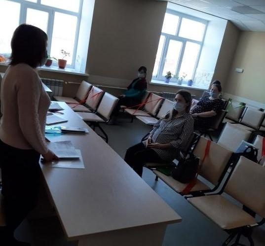 Информационно-разъяснительная работы в женской консультации по вопросам новых выплат