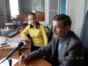 Прямой эфир в студии радиокомпании «Нократ дулкыннары»