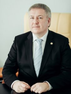 Коллектив Отделения ПФР по Татарстану поздравляет управляющего с годовщиной вступления в должность