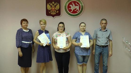 Управлением Пенсионного фонда продолжается торжественное вручение сертификатов на материнский (семейный) капитал   