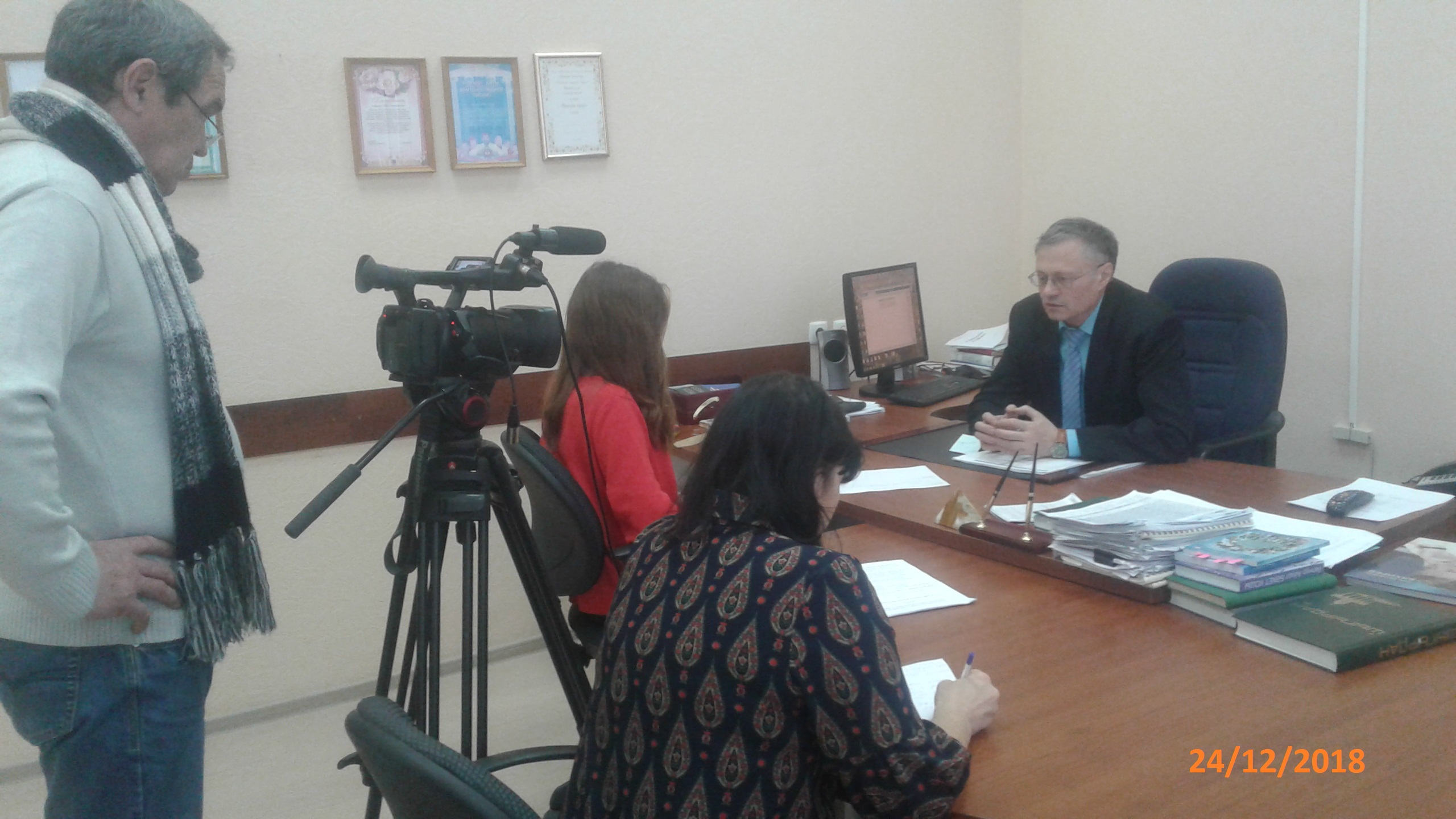 Интервью начальника Управления ПФР Рафика Залялова для местного телевидения и газеты