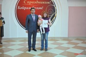 Вручаем сертификаты