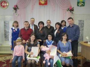 Торжественное вручение сертификатов на материнский (семейный) капитал Торжественное вручение сертификатов на материнский (семейный) капитал
