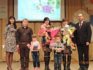 Вручение сертификатов МСК в торжественной обстановке