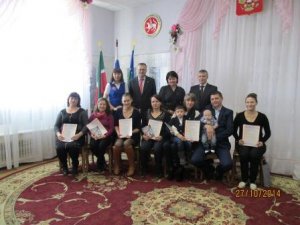 В Буинске шесть семей получили сертификаты на материнский (семейный) капитал