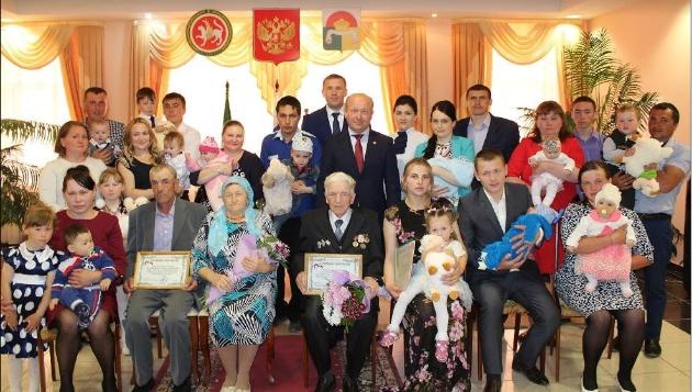 В ЗАГСе Дрожжановского района отметили День Семьи