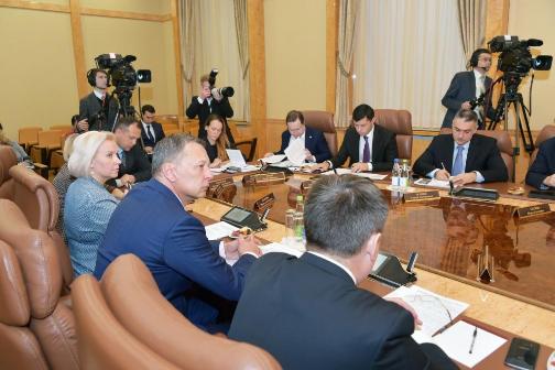 Эдуард Вафин принял участие в совещании по отдельным вопросам социально-экономического развития РТ