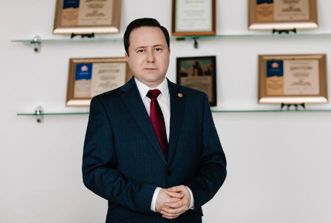 Поздравление Эдуарда Вафина с Днём защитника Отечества