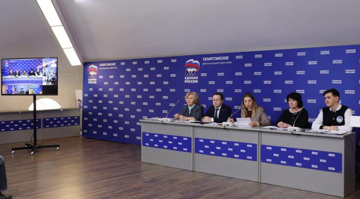 Эдуард Вафин выступил на заседании Общественного совета федерального партийного проекта «Старшее поколение»