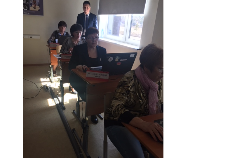 Торжественное вручение сертификатов слушателям курсов компьютерной грамотности