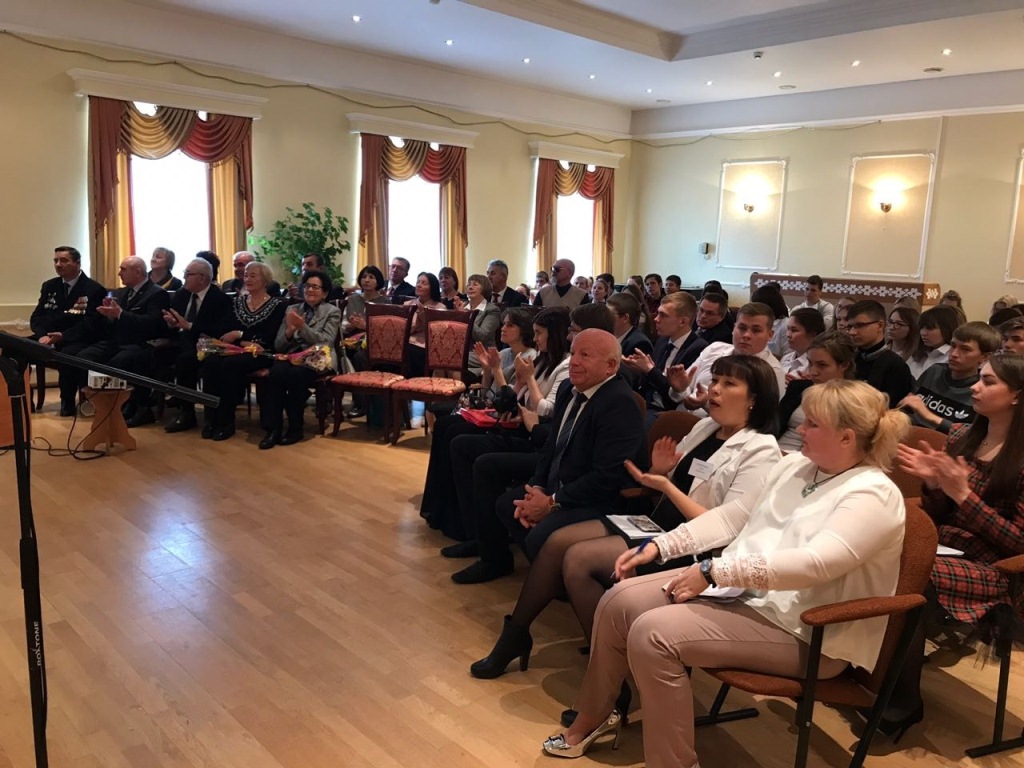 Выступление среди населения