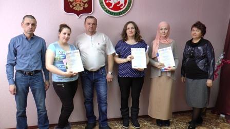 Управлением Пенсионного фонда продолжается торжественное вручение сертификатов на материнский (семейный) капитал   