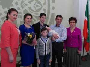 Торжественное вручение государственных сертификатов на материнский семейный капитал